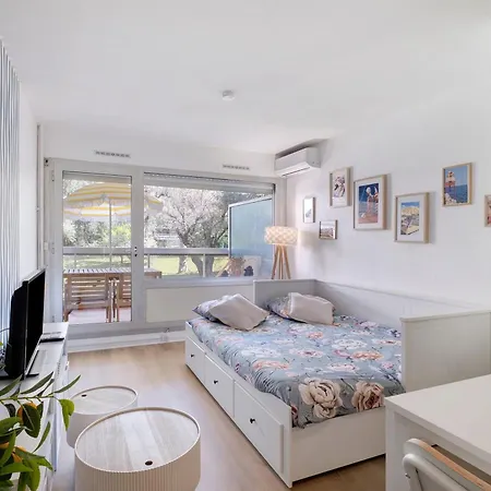 Cosy A Antibes-piscine * Antibes
