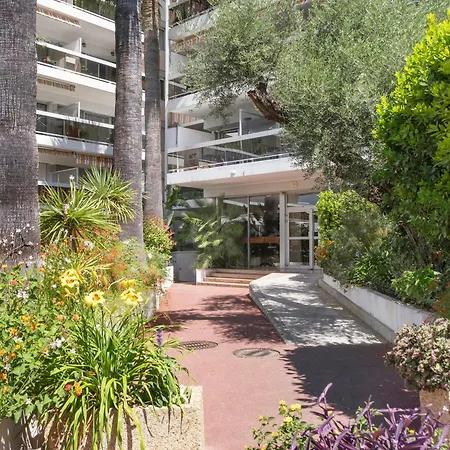Cosy A Antibes-piscine * Antibes